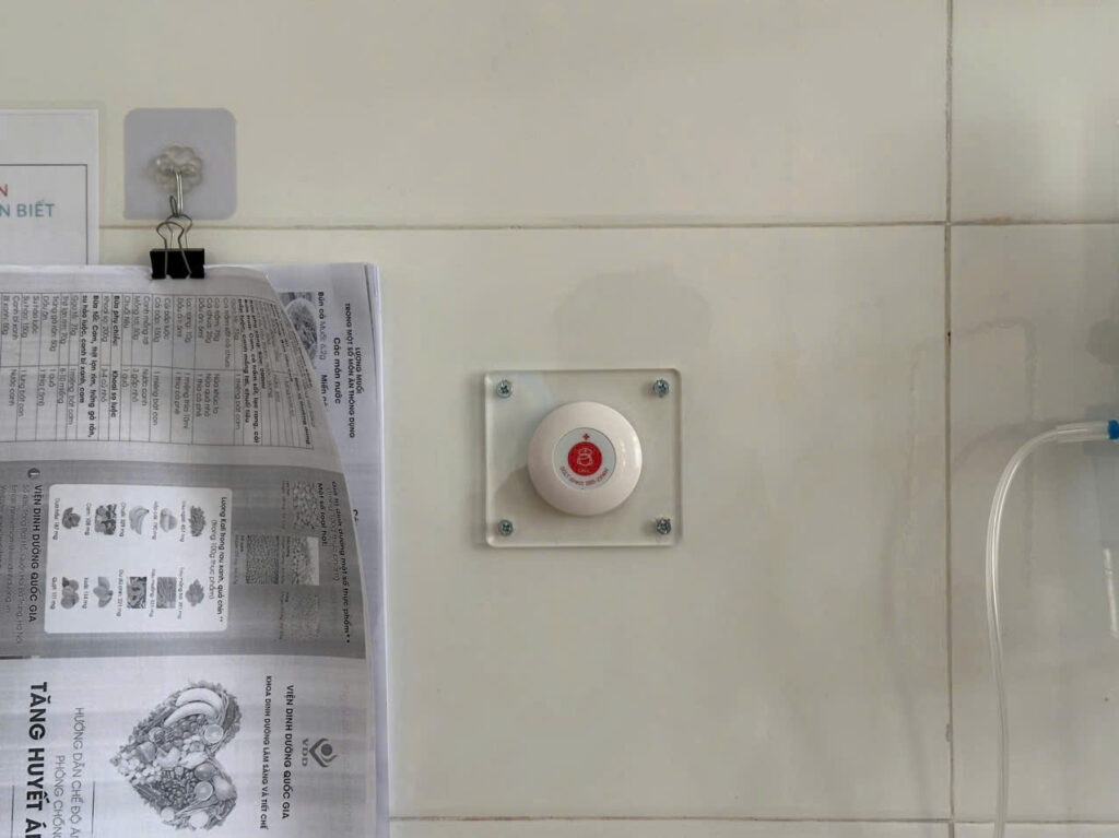 Nút gọi y tá đầu giường SoltBell SB5-2XWH lắp đặt tại dự án soltbell bệnh viện TNH Phổ Yên
