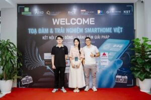 Đại diện Công Ty TNHH Công Nghệ Mắt Xanh tham gia KNX Seminar & Trải nghiệm Smarthome Việt